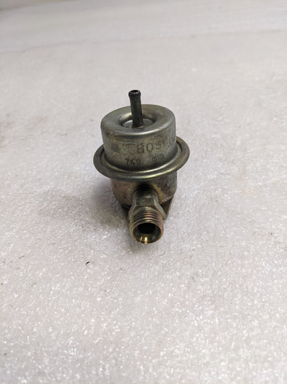 BOSCH 0280161021 FUEL PRESSURE DAMPER FOR 1984-1989 PORSCHE 911 CARRERA TARGA/COUPE/CONVERTIBLE USED R23T2