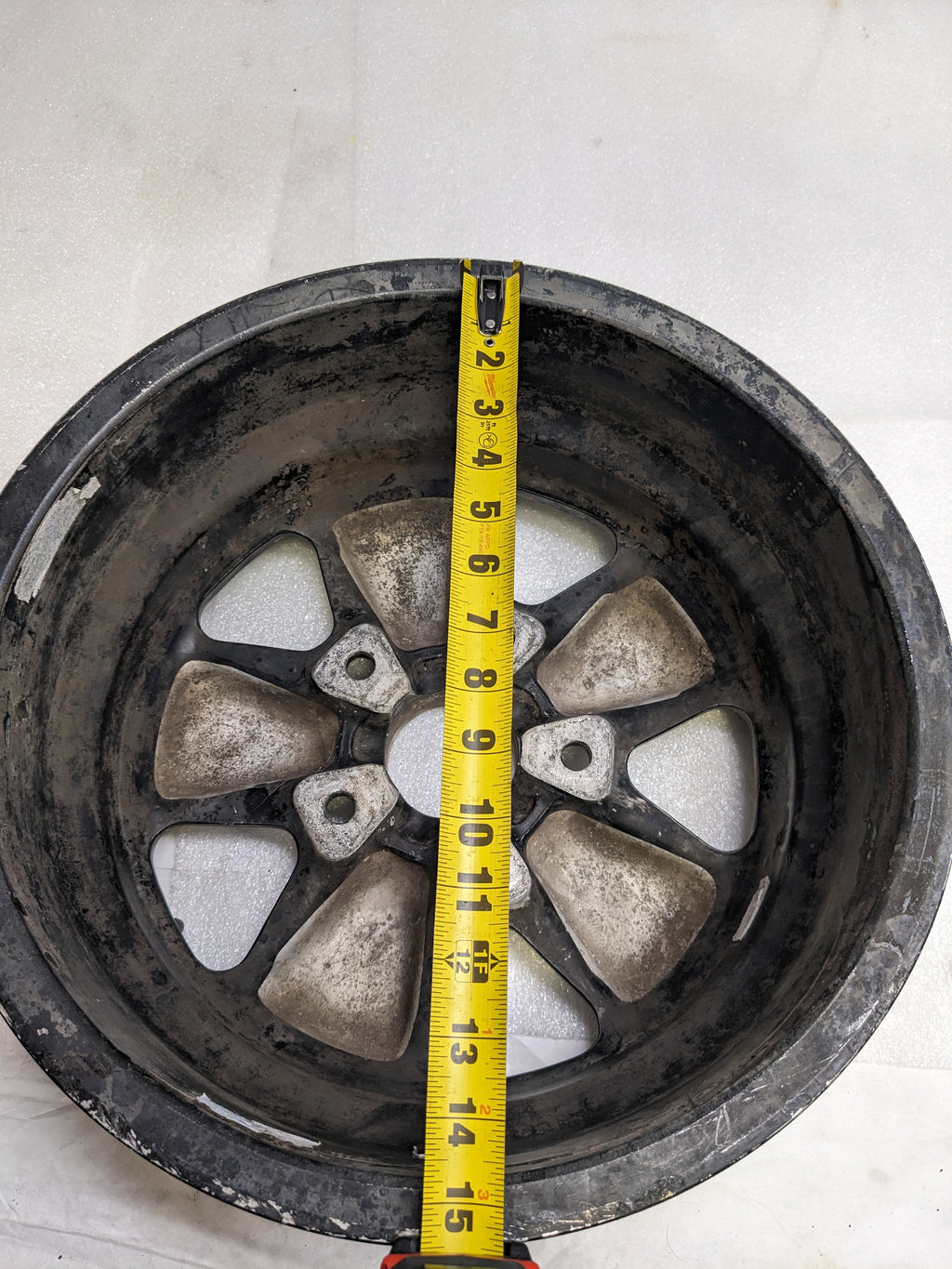 PORSCHE 6X15 IN 5 LUG 38MM OFFSET WHEEL SET FOR 912/911 USED B2