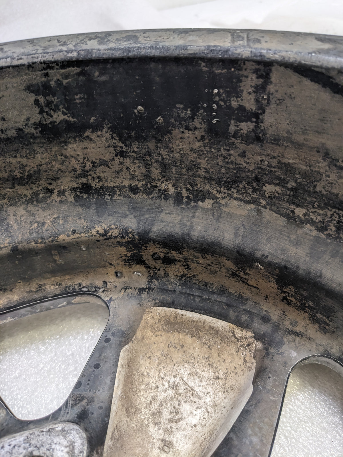 PORSCHE 6X15 IN 5 LUG 38MM OFFSET WHEEL SET FOR 912/911 USED B2