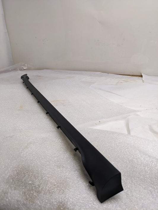 PORSCHE 9J1837639 DOOR SEAL SILL LH LOWER FOR 2020-2023 TAYCAN NEW R20