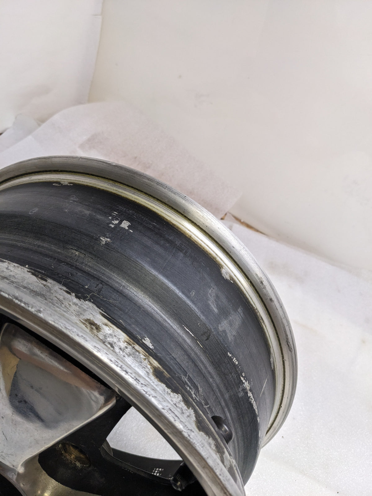 PORSCHE 6X15 IN 5 LUG 38MM OFFSET WHEEL SET FOR 912/911 USED B2
