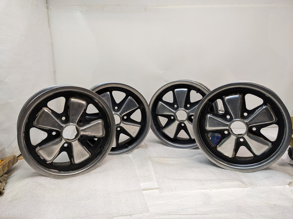 PORSCHE 6X15 IN 5 LUG 38MM OFFSET WHEEL SET FOR 912/911 USED B2