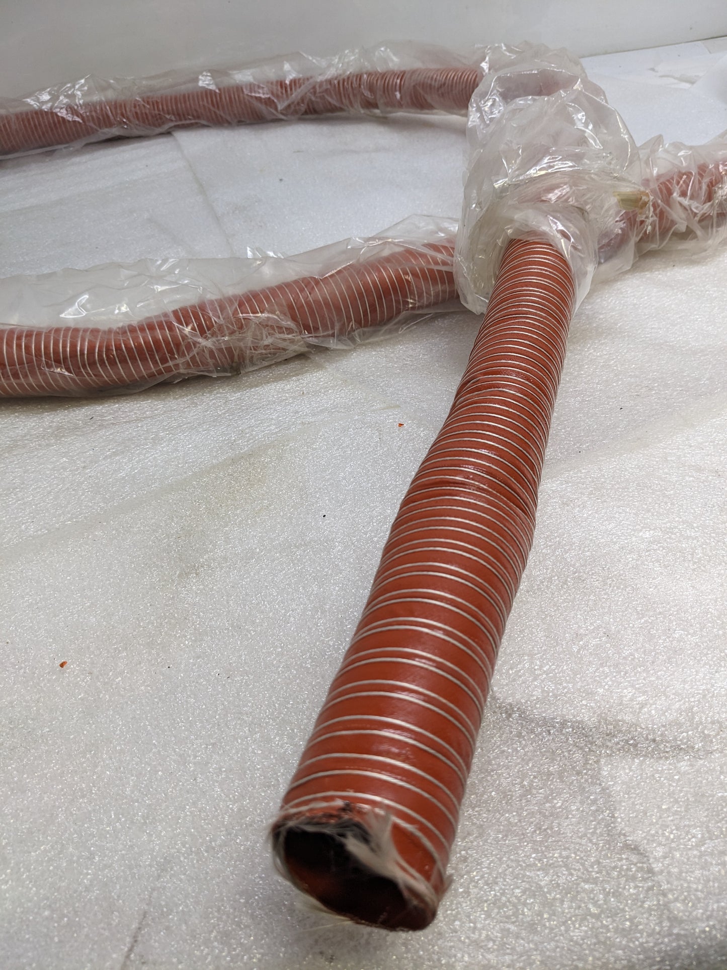 UNBRANDED HIGH TEMP FLEXIBLE SILICONE HOSE 2 IN X 12 FT NEW R8