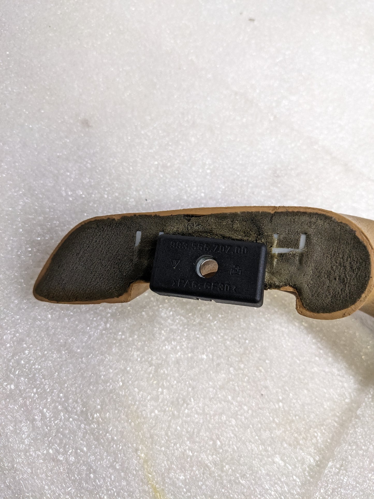 PORSCHE 99355509700  LEFT INTERIOR DOOR PANEL HANDLE BEIGE FOR 1994-1998 911 USED R21