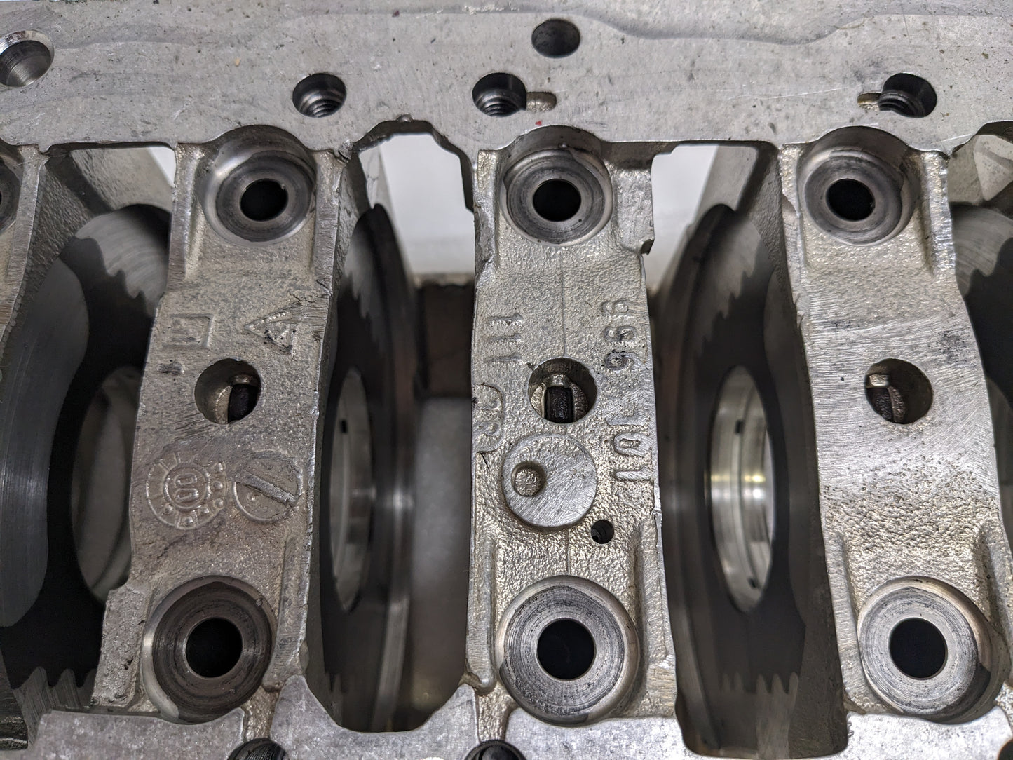 PORSCHE 996101111 DRIVESHAFT SUPPORT BEARING BRACKET FOR 1996-2004 BOXSTER 986 USED R14