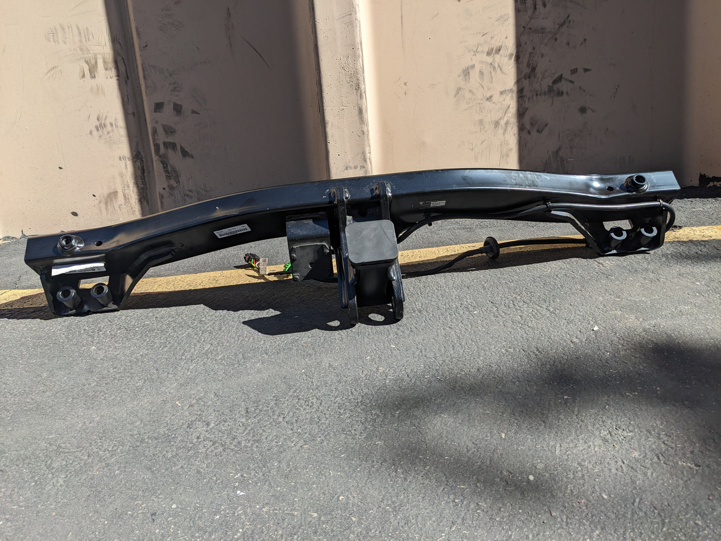 PORSCHE 95872200400 TRAILER HITCH FOR 2011-2018 CAYENNE NEW B2