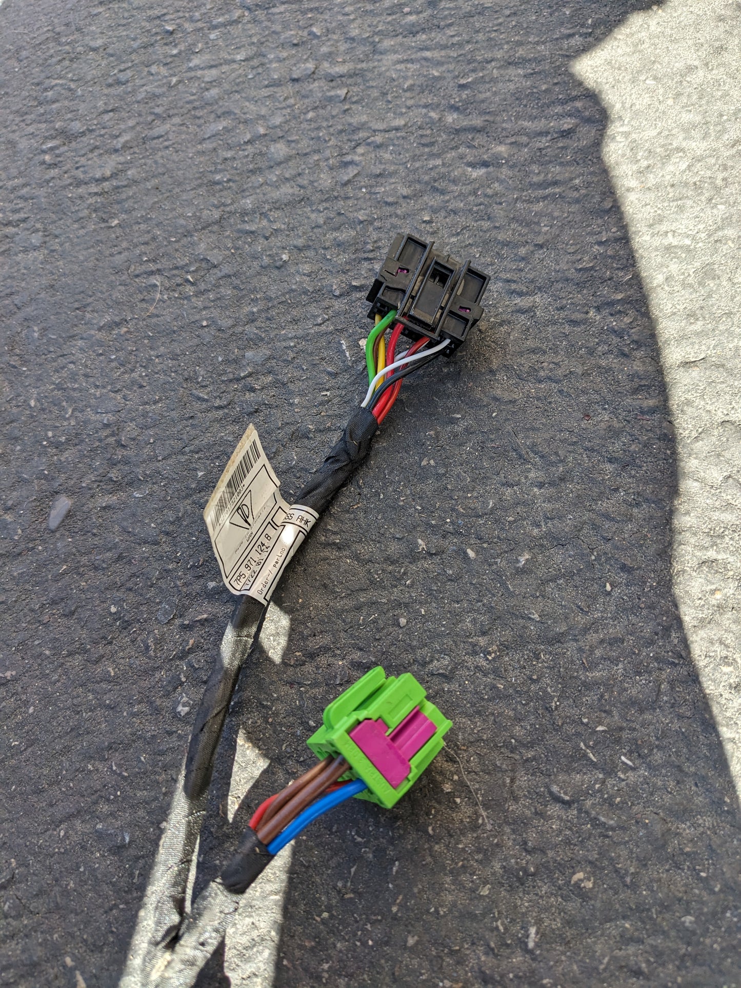 PORSCHE 95872200400 TRAILER HITCH FOR 2011-2018 CAYENNE NEW B2