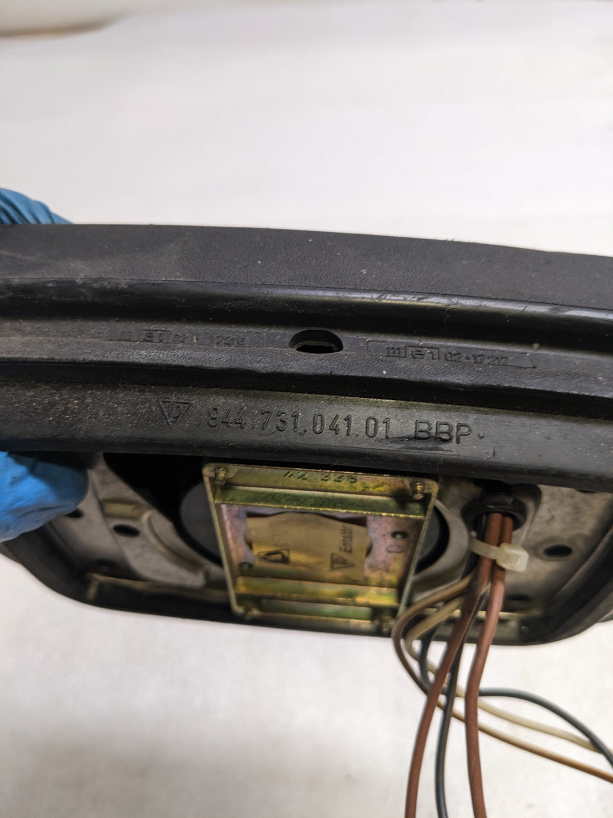 PORSCHE 94473104101 DOOR MIRROR FRAME ASSEMBLY RIGHT/LEFT FOR 911/928/944/924 USED R23T6