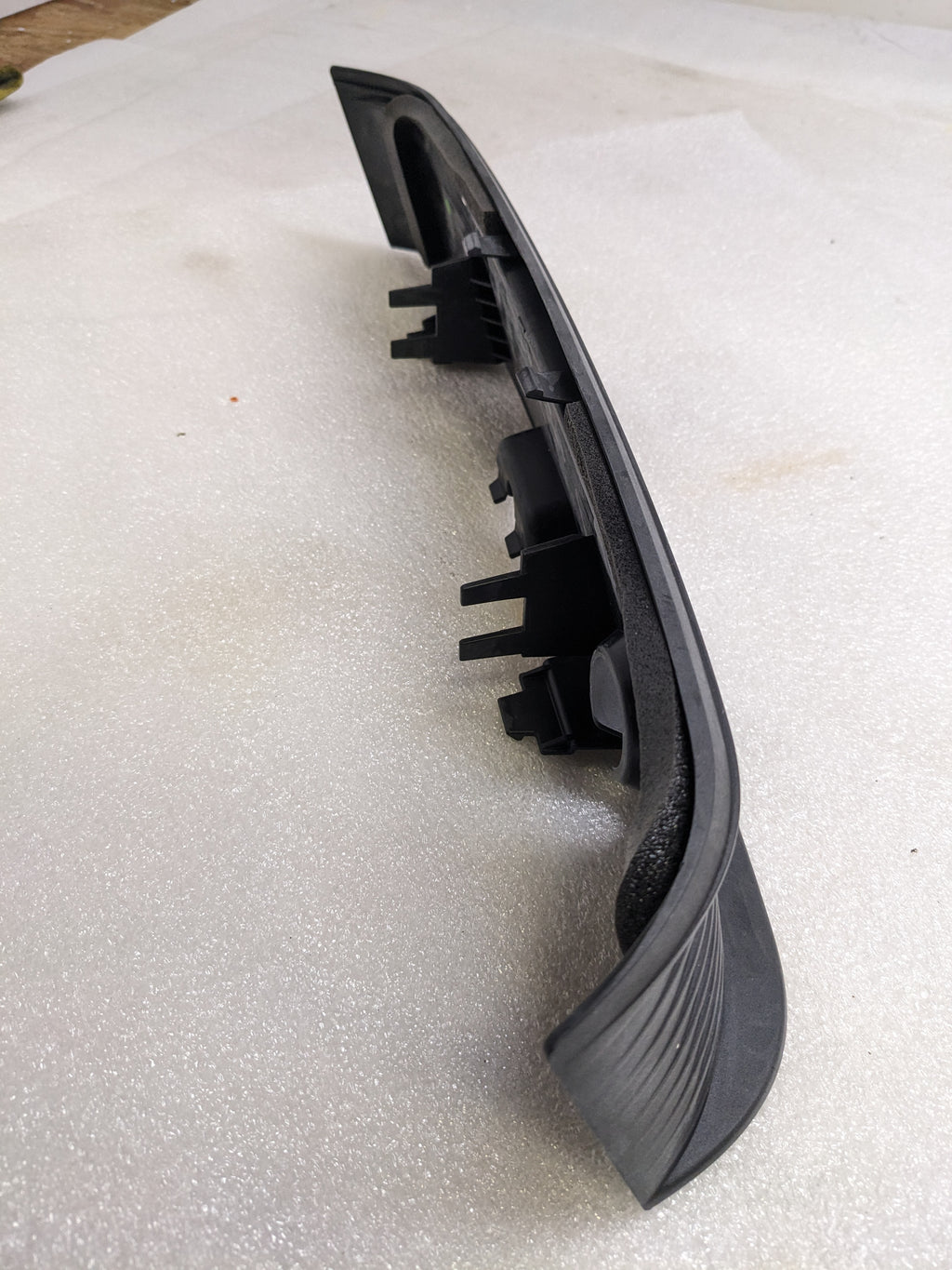 PORSCHE 9J1807823QOK1 BUMPER TRIM LOWER FOR 2020-2023 TAYCAN NEW R20