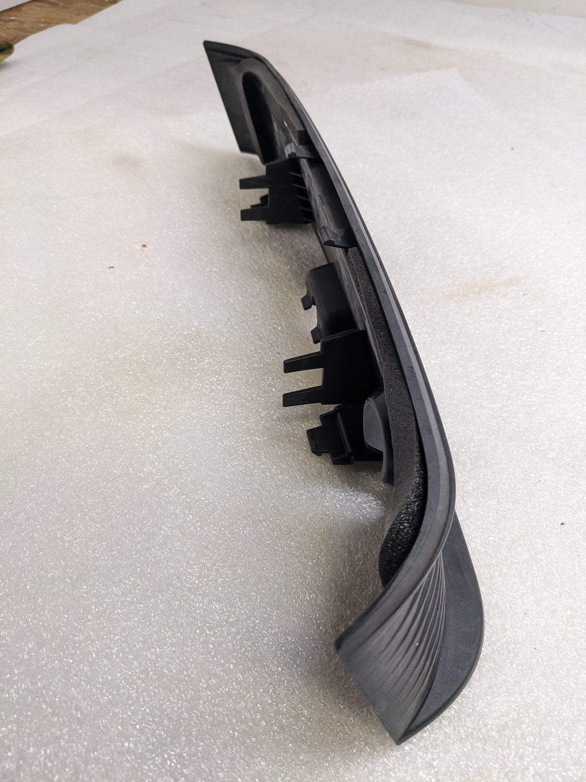 PORSCHE 9J1807823QOK1 BUMPER TRIM LOWER FOR 2020-2023 TAYCAN NEW R20