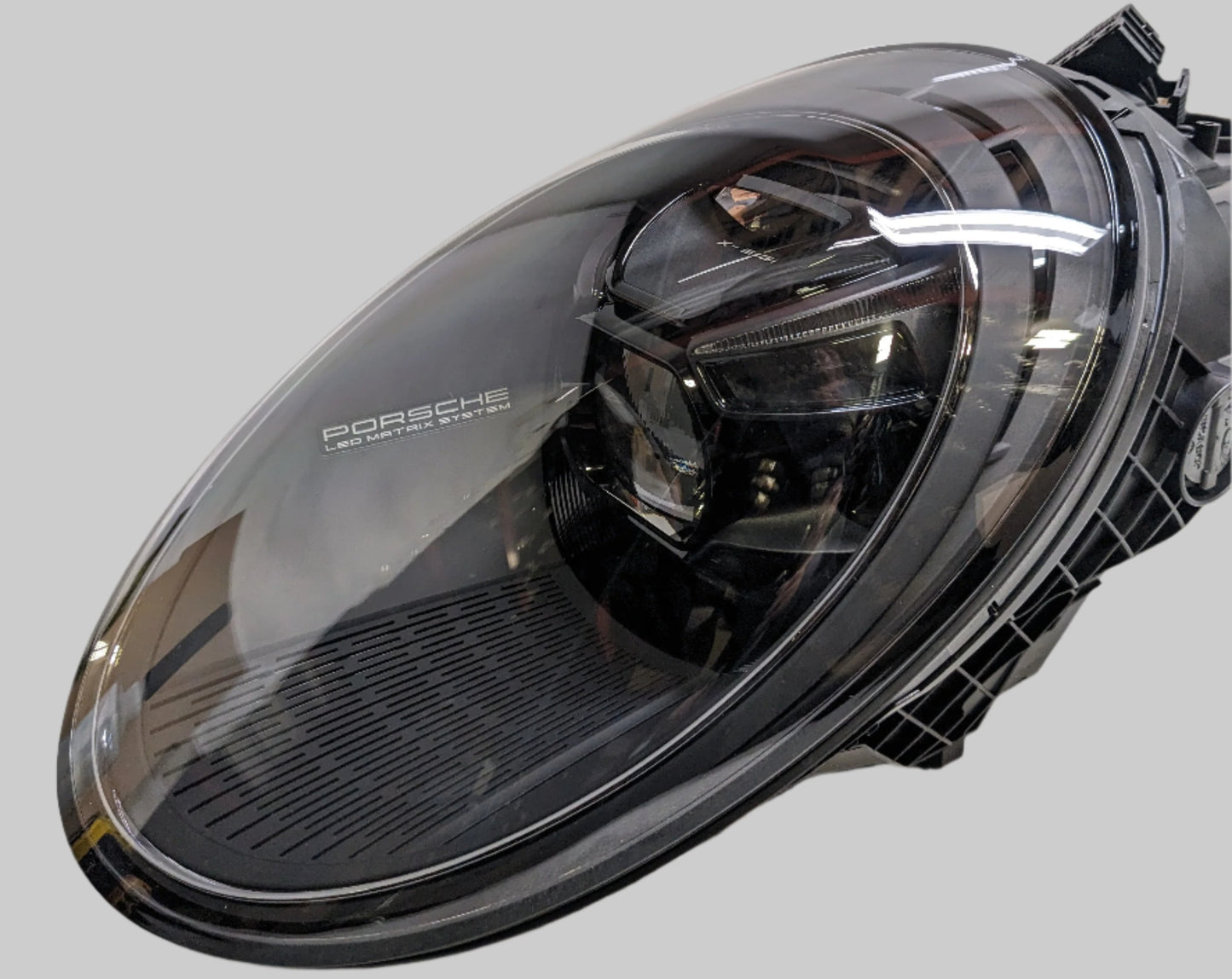 PORSCHE 9P5941681B LED HEADLIGHT WITH MATRIX BEAM FOR 2020-2021 992 TURBO NEW SR