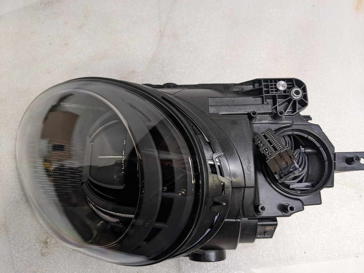PORSCHE 9P5941681B LED HEADLIGHT WITH MATRIX BEAM FOR 2020-2021 992 TURBO NEW SR