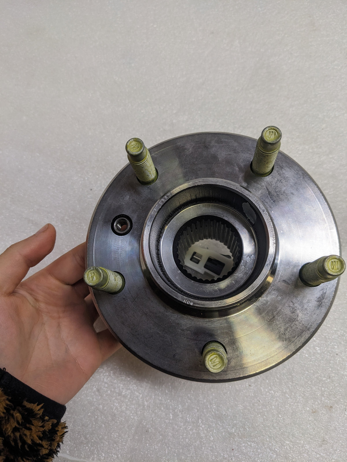 TIMKEN 513121 WHEEL BEARING AND HUB ASSEMBLY NEW R7