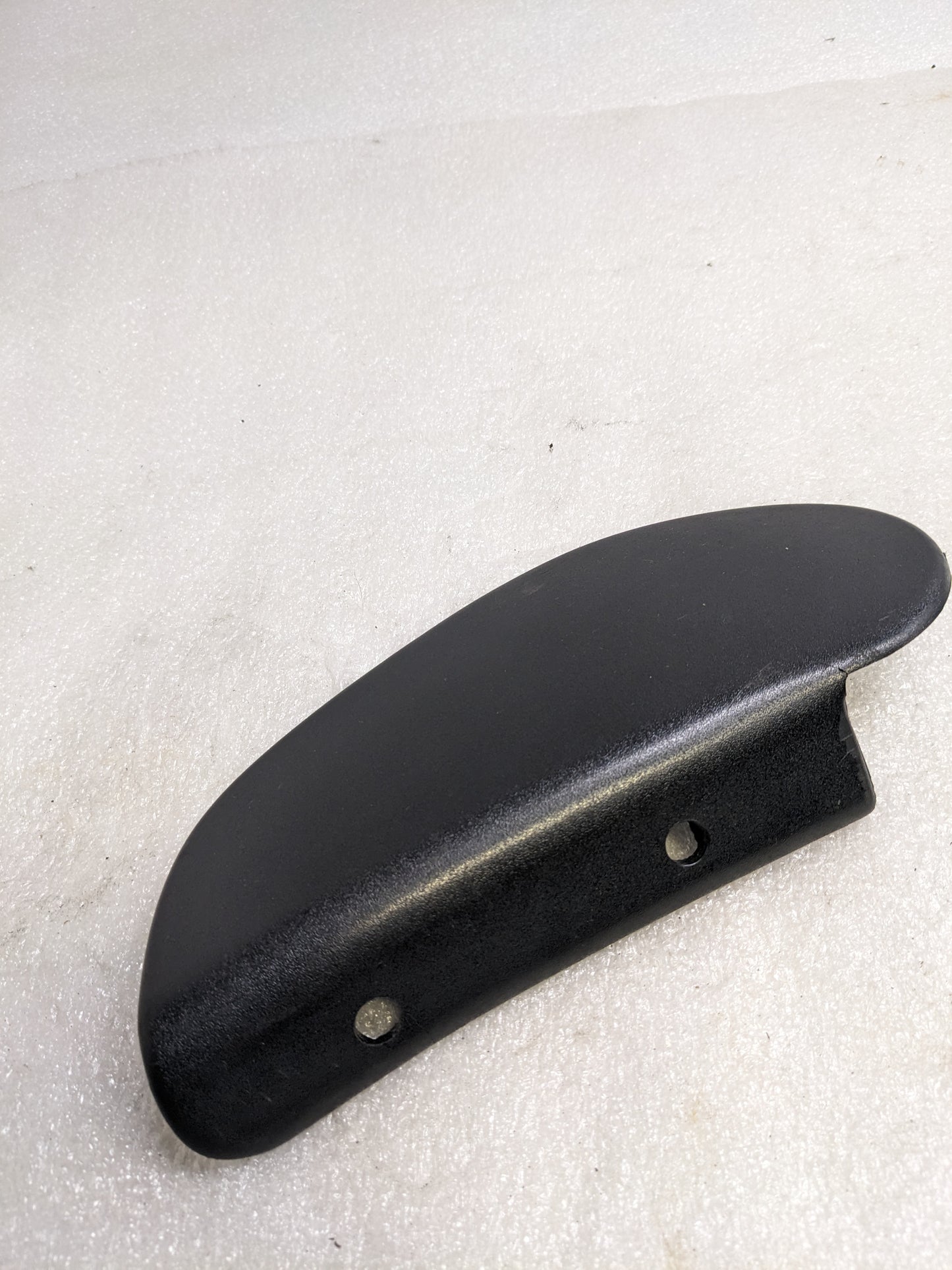 PORSCHE 92852114802 PLASTIC COVER FOR FRONT SEAT HINGE FOR 1986-1995 928 USED R23T6