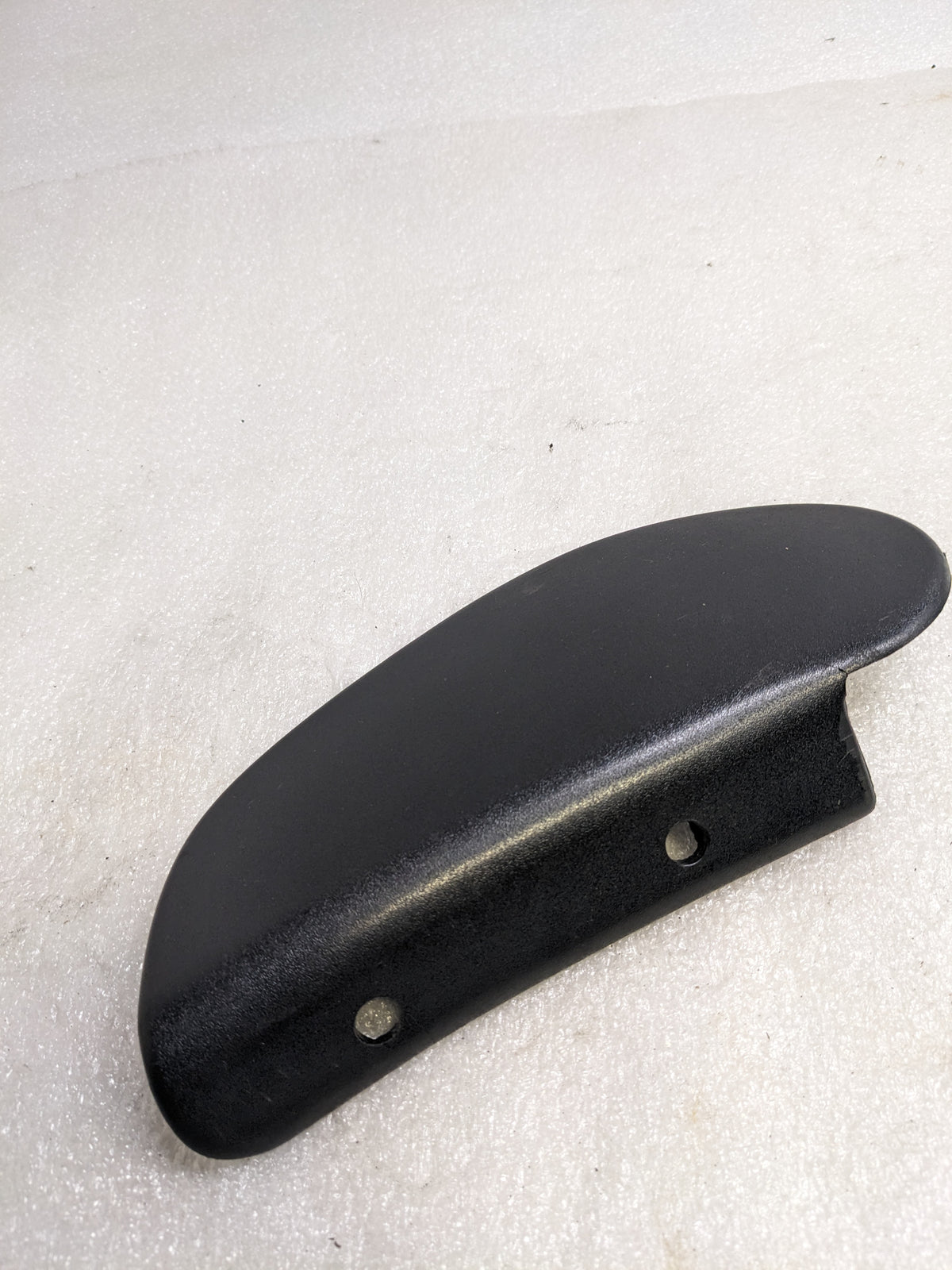 PORSCHE 92852114802 PLASTIC COVER FOR FRONT SEAT HINGE FOR 1986-1995 928 USED R23T6