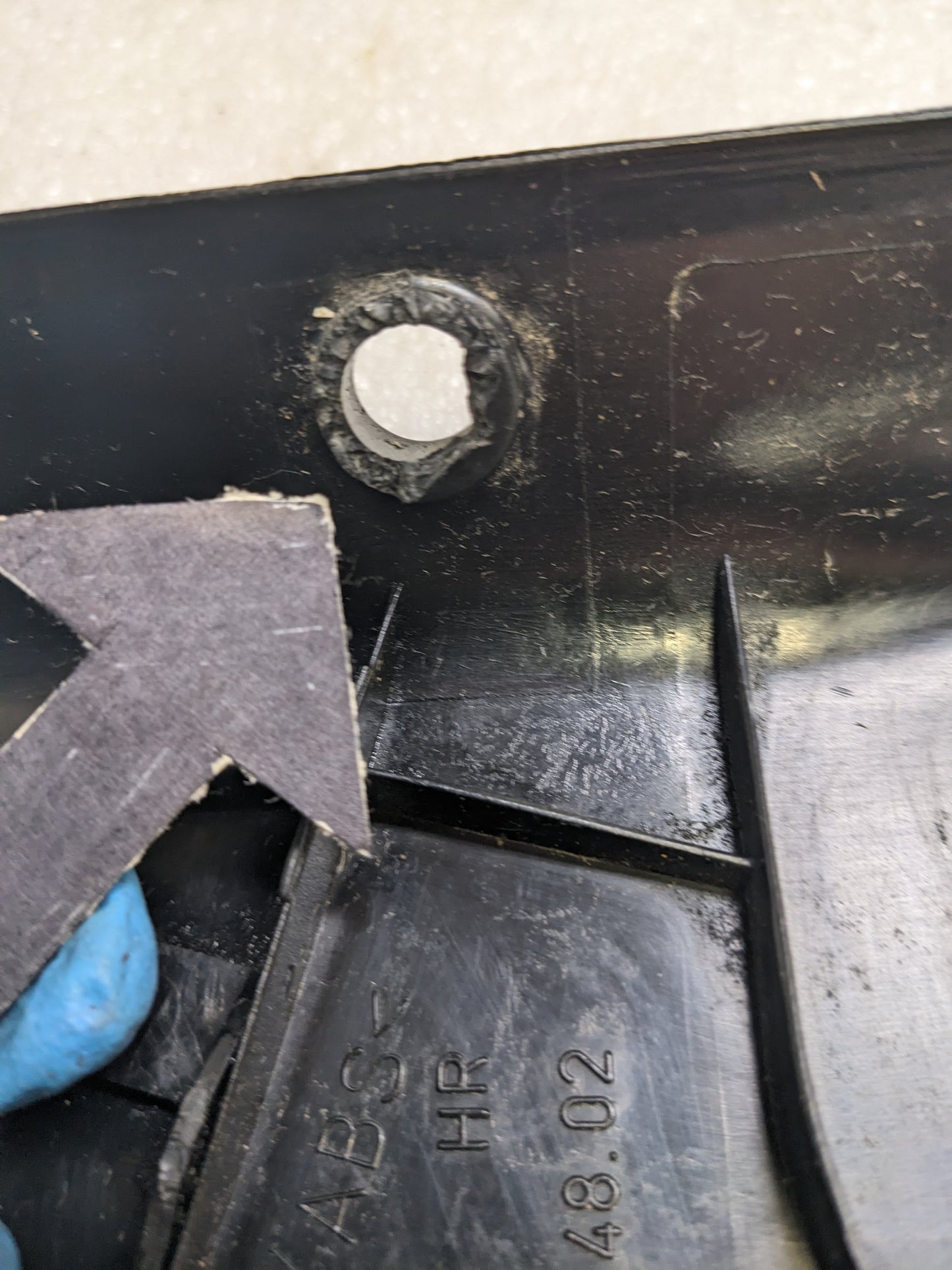 PORSCHE 92852114802 PLASTIC COVER FOR FRONT SEAT HINGE FOR 1986-1995 928 USED R23T6