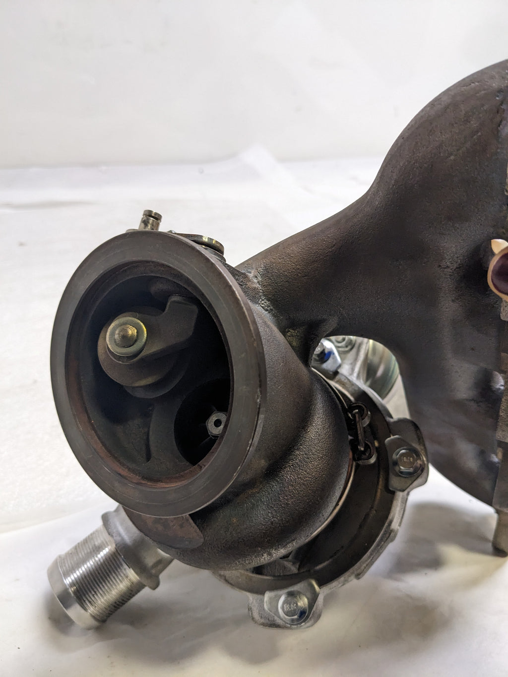 GENUINE GM 55565353 TURBOCHARGER 18.6 X 16.6 X 12.4 INCHES NEW E2
