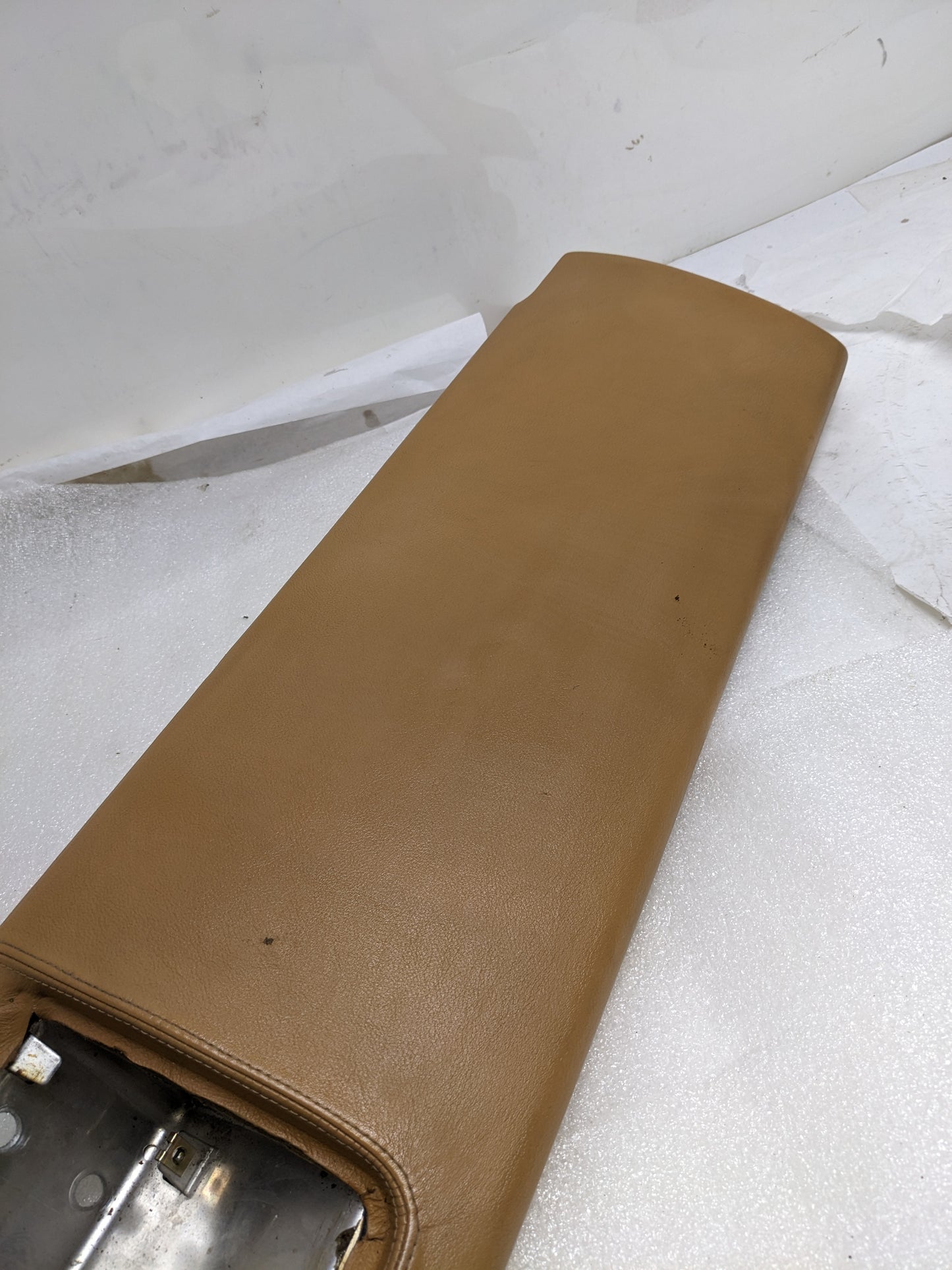 PORSCHE BEIGE LEAHTER LOWER DASH PANEL FOR 993 USED SR
