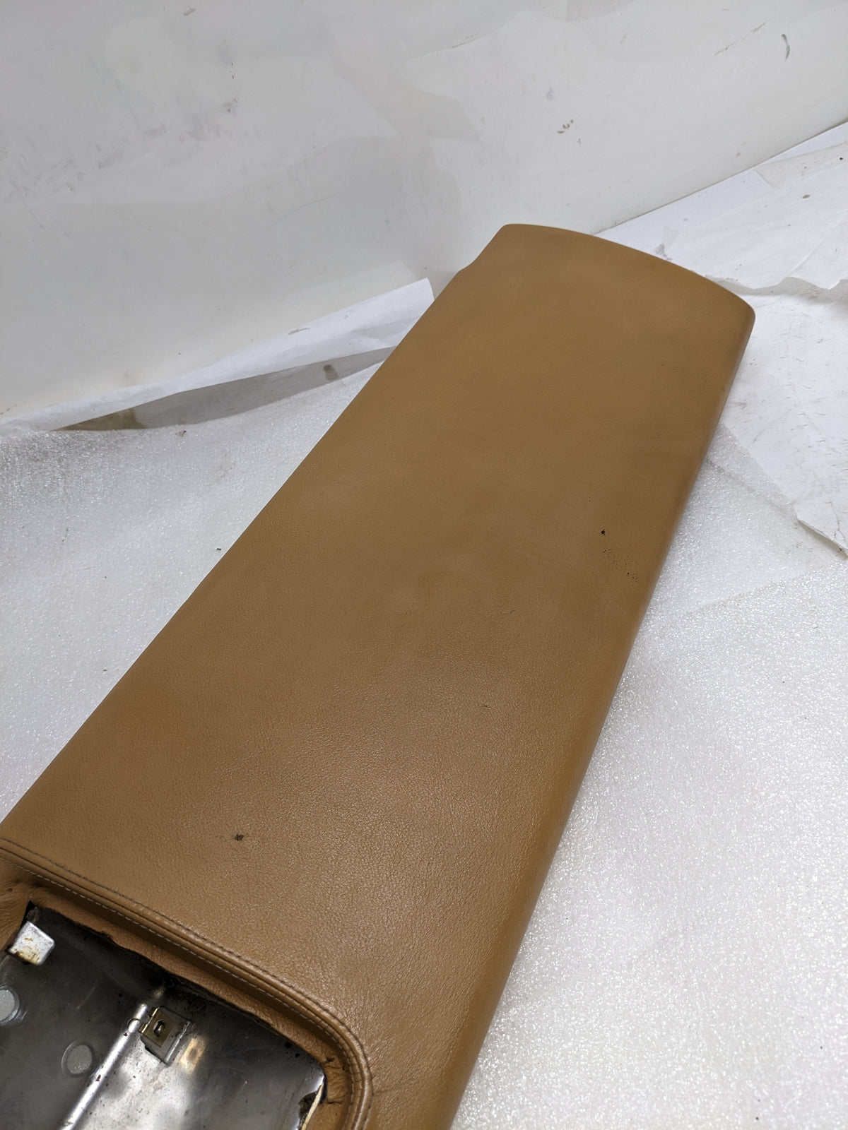 PORSCHE BEIGE LEAHTER LOWER DASH PANEL FOR 993 USED SR