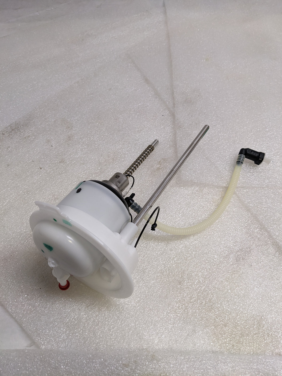 PORSCHE 8R0919679E FUEL FILTER FOR 2015-2018 MACAN NEW R18