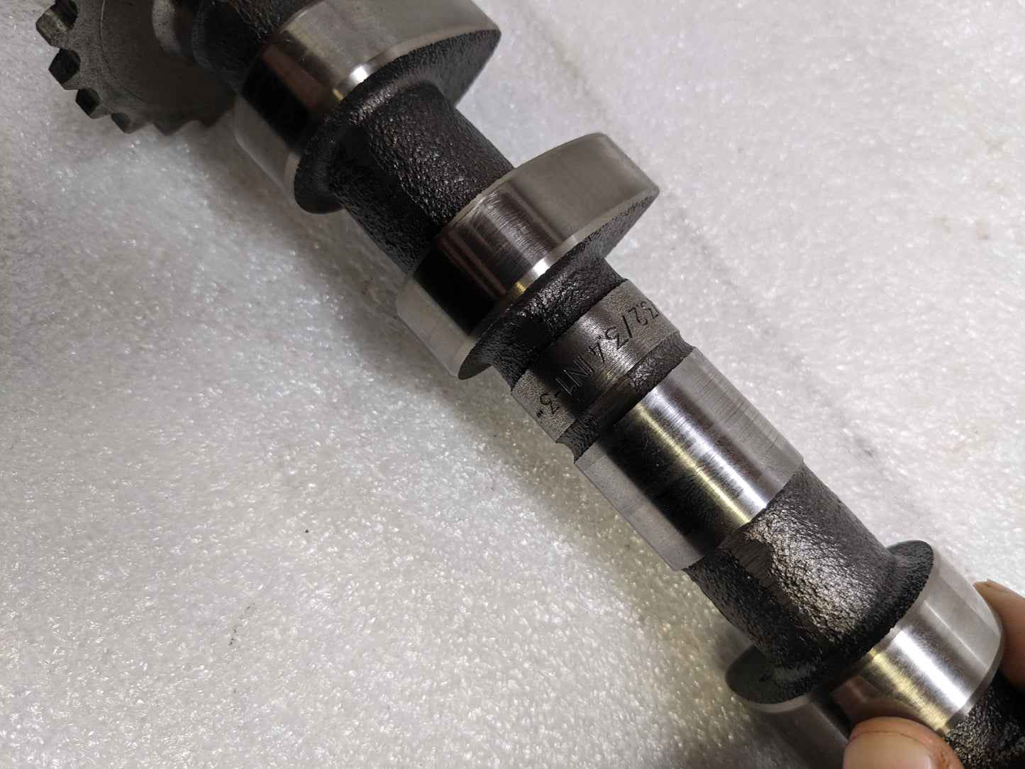 PORSCHE 99622171617 INTAKE CAMSHAFT 22155/3.2/3.4 USED R23