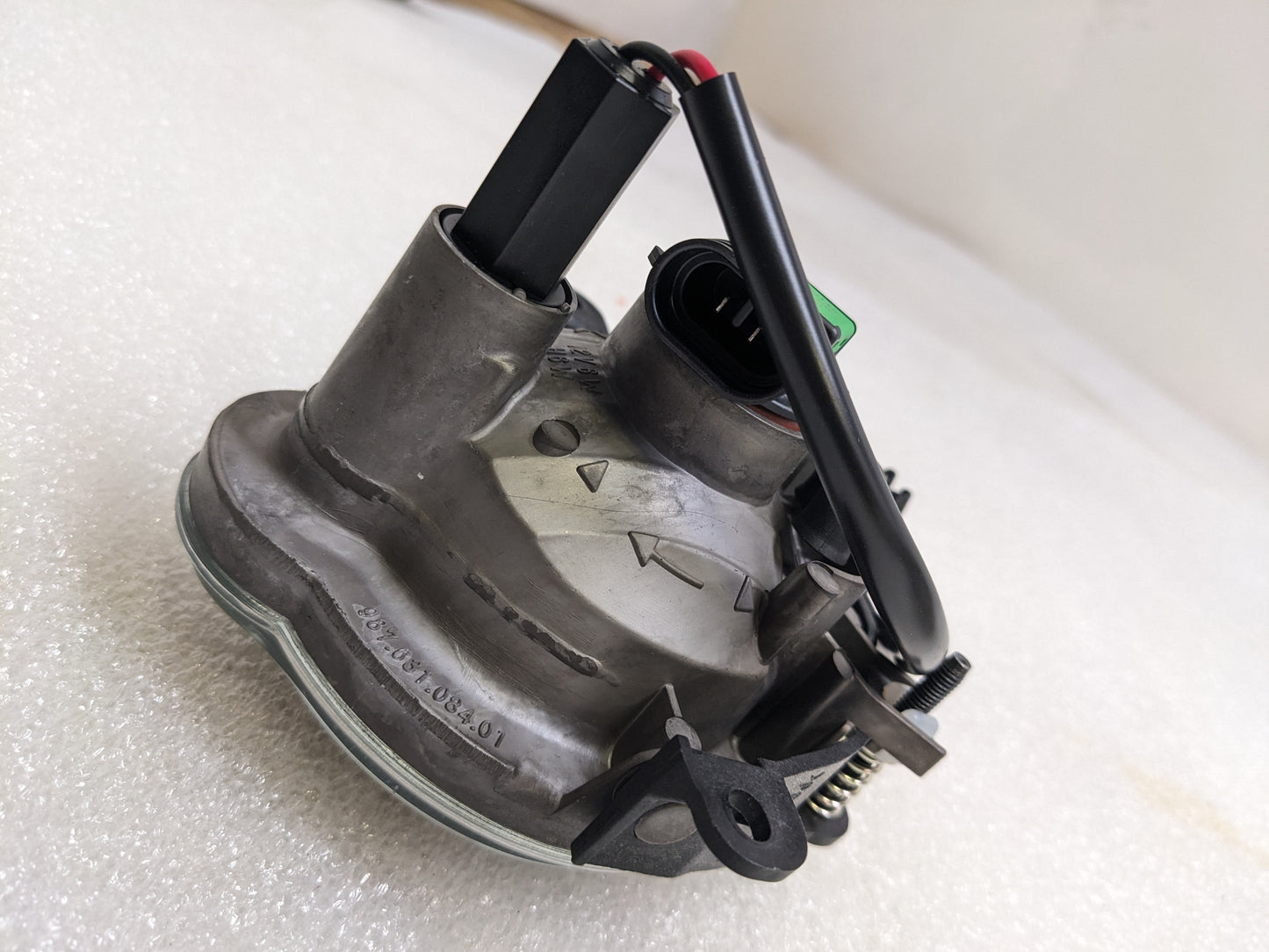 PORSCHE 98763108401 FOG LIGHT FOR 2006-2008 CAYMAN NEW R21