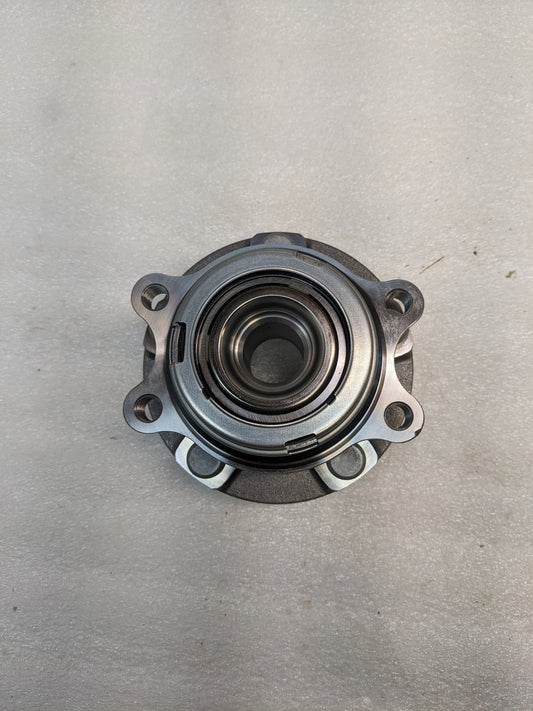 NISSAN 40202-EG06C HUB ROAD WHEEL FRONT NEW R11TB