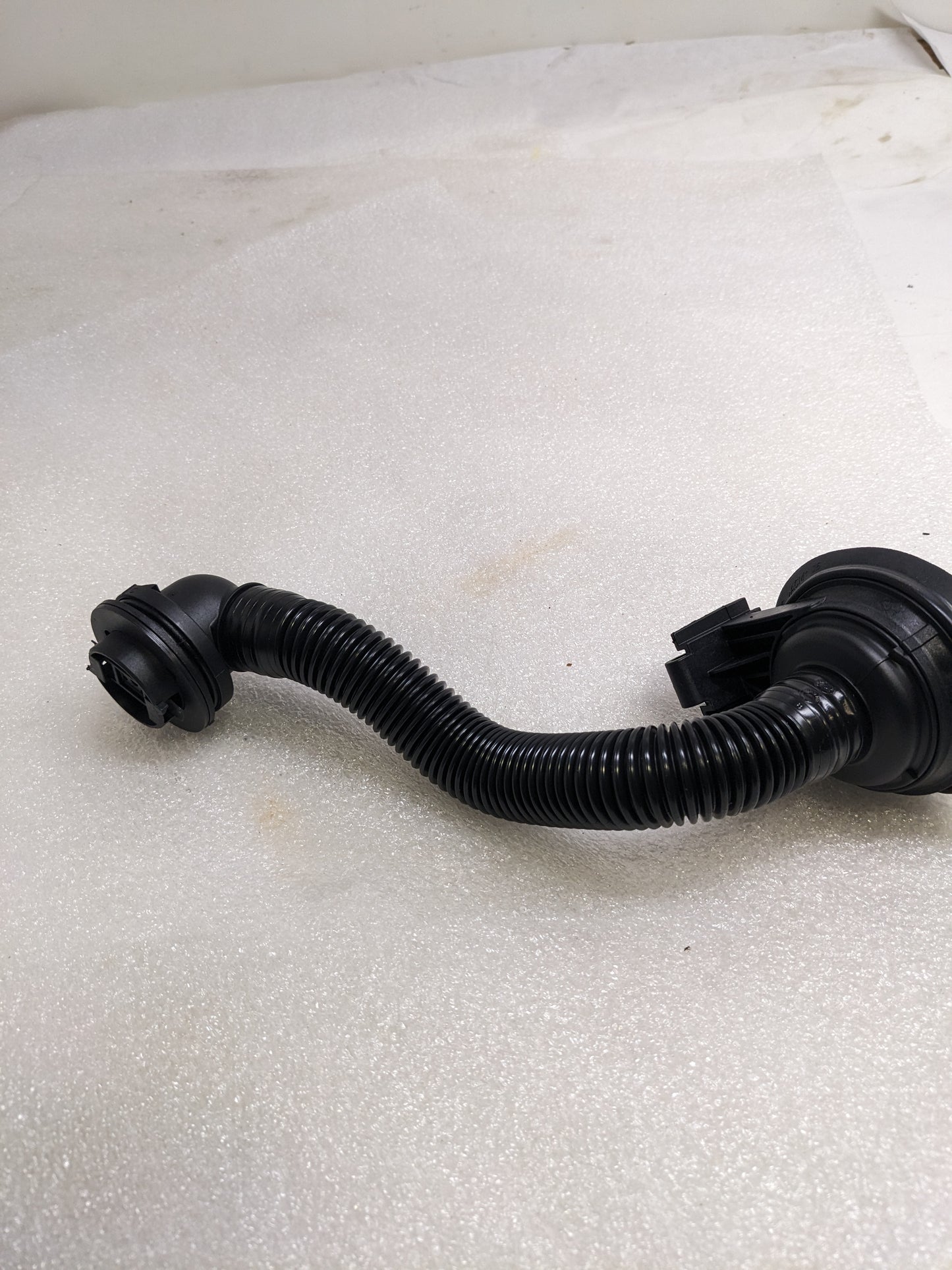 PORSCHE PAB11530100 ENGINE OIL FILLER TUBE FOR 2019-2023 CAYENNE NEW R21