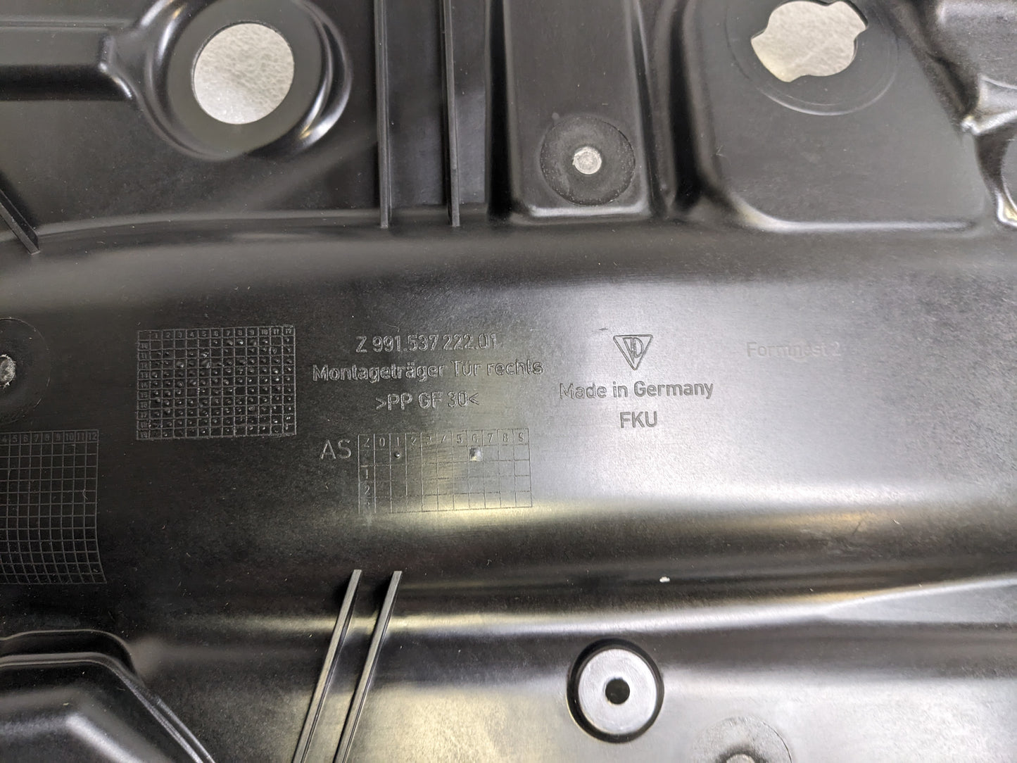 PORSCHE 99153722201 DOOR PANEL CARRIER FOR 2012-2019 911 NEW R24