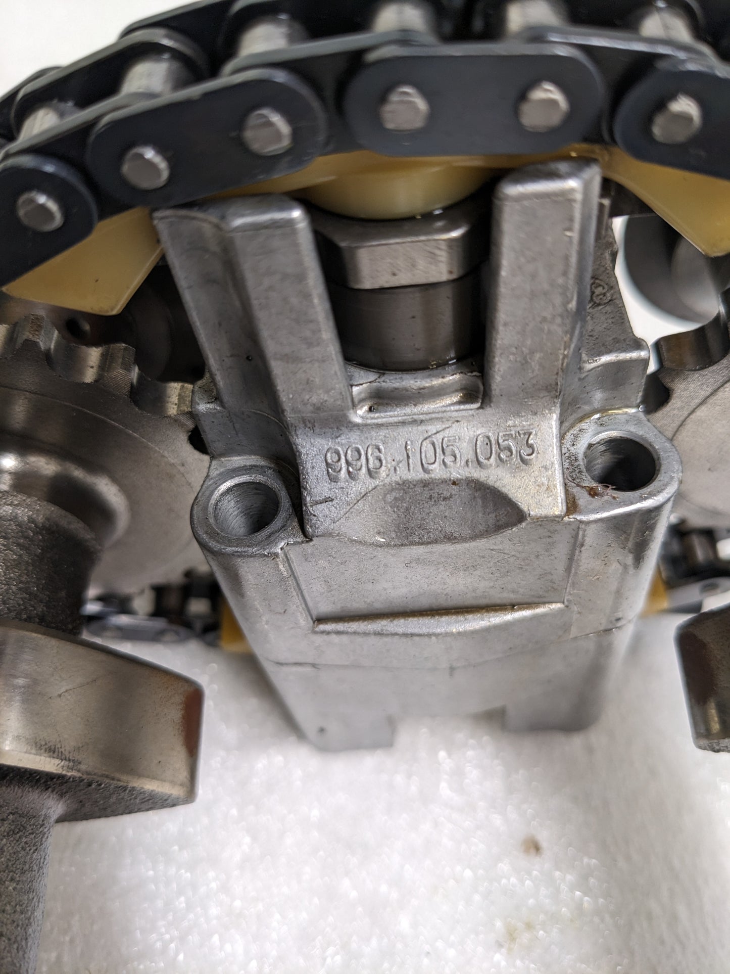 PORSCHE 996105053 CAMSHAFTS W/ ADJUSTER FOR BOXSTER 986/911/996 USED R21