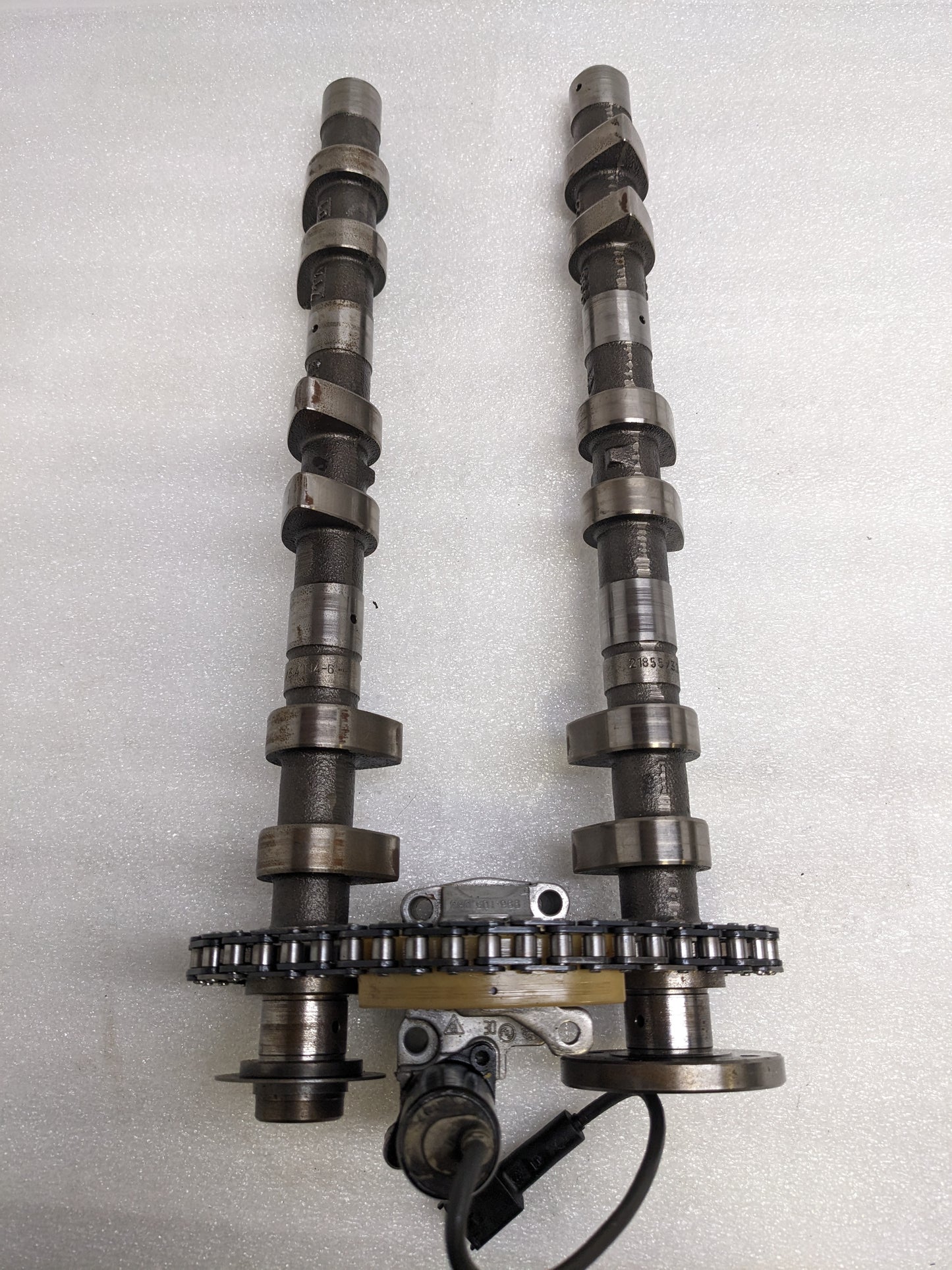 PORSCHE 996105053 CAMSHAFTS W/ ADJUSTER FOR BOXSTER 986/911/996 USED R21