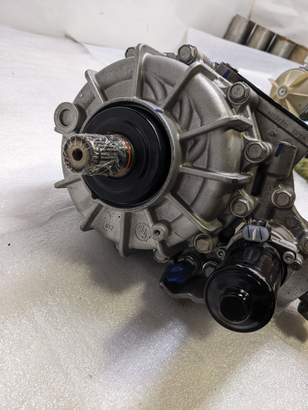 GENUINE MOPAR 68550586AA REAR AXLE DIFFERENTIAL NEW I2