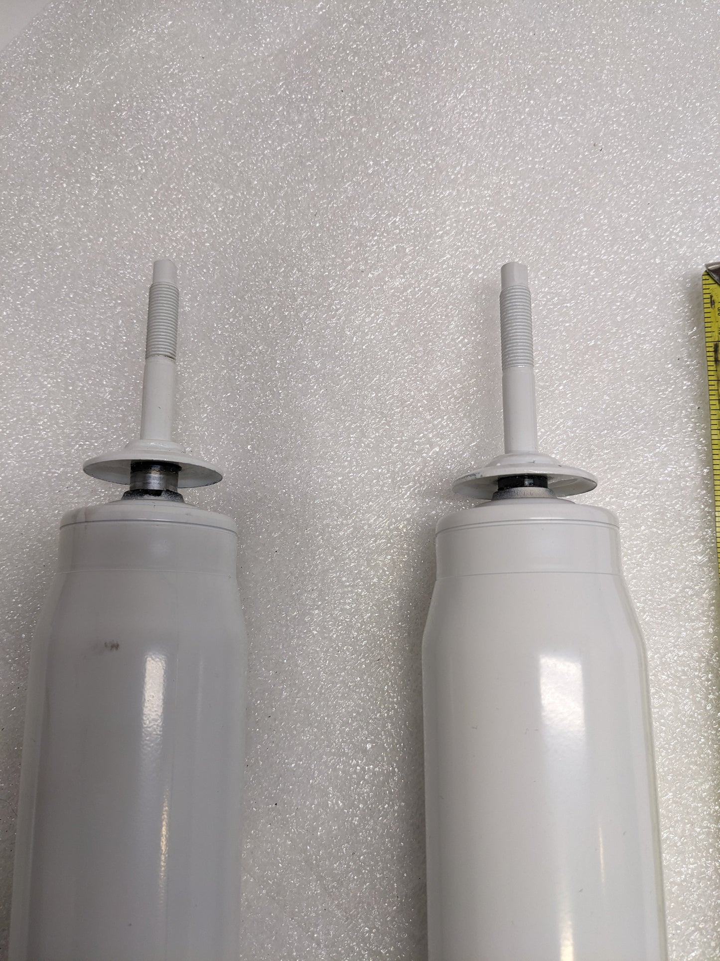 ROUGH COUNTRY 5042/658512 FRONT AND REAR SHOCK SET NEW SR