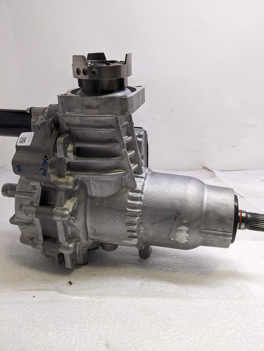 GENUINE MOPAR 68550586AA REAR AXLE DIFFERENTIAL NEW I2