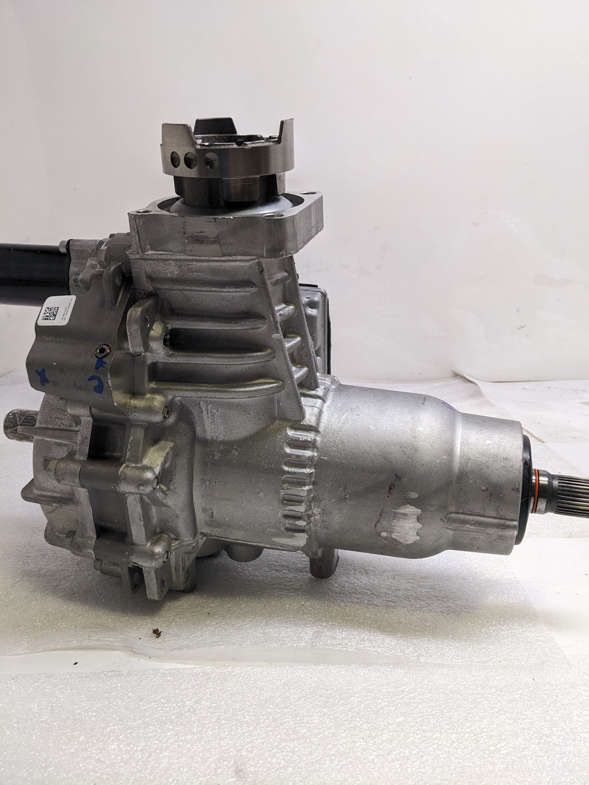 GENUINE MOPAR 68550586AA REAR AXLE DIFFERENTIAL NEW I2