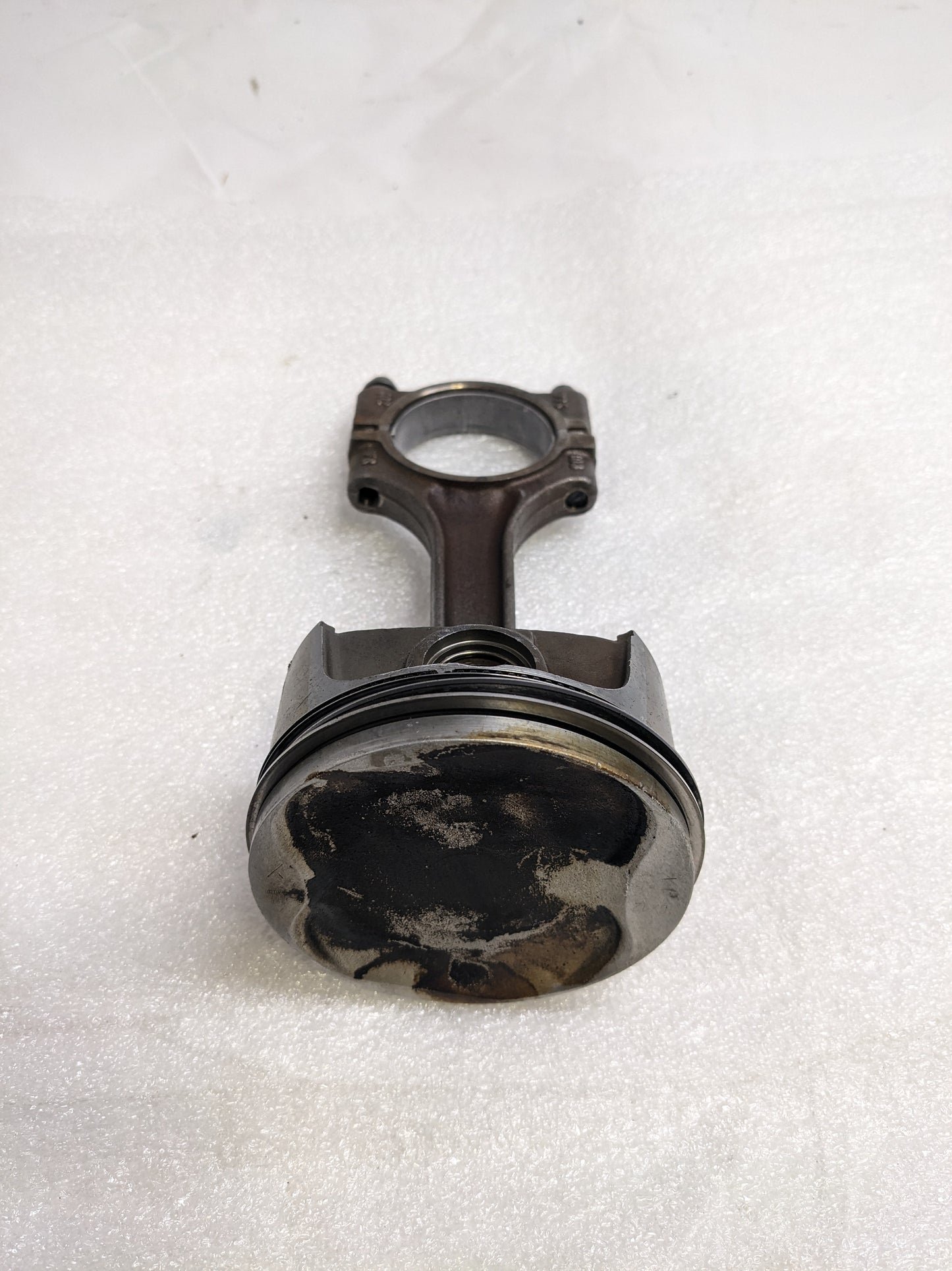 PORSCHE 9961031027R CONNECTING ROD W/ PISTON FOR 911/996 1999-2001 USED R24