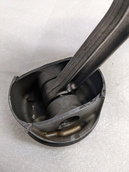 PORSCHE 9961031027R CONNECTING ROD W/ PISTON FOR 911/996 1999-2001 USED R24