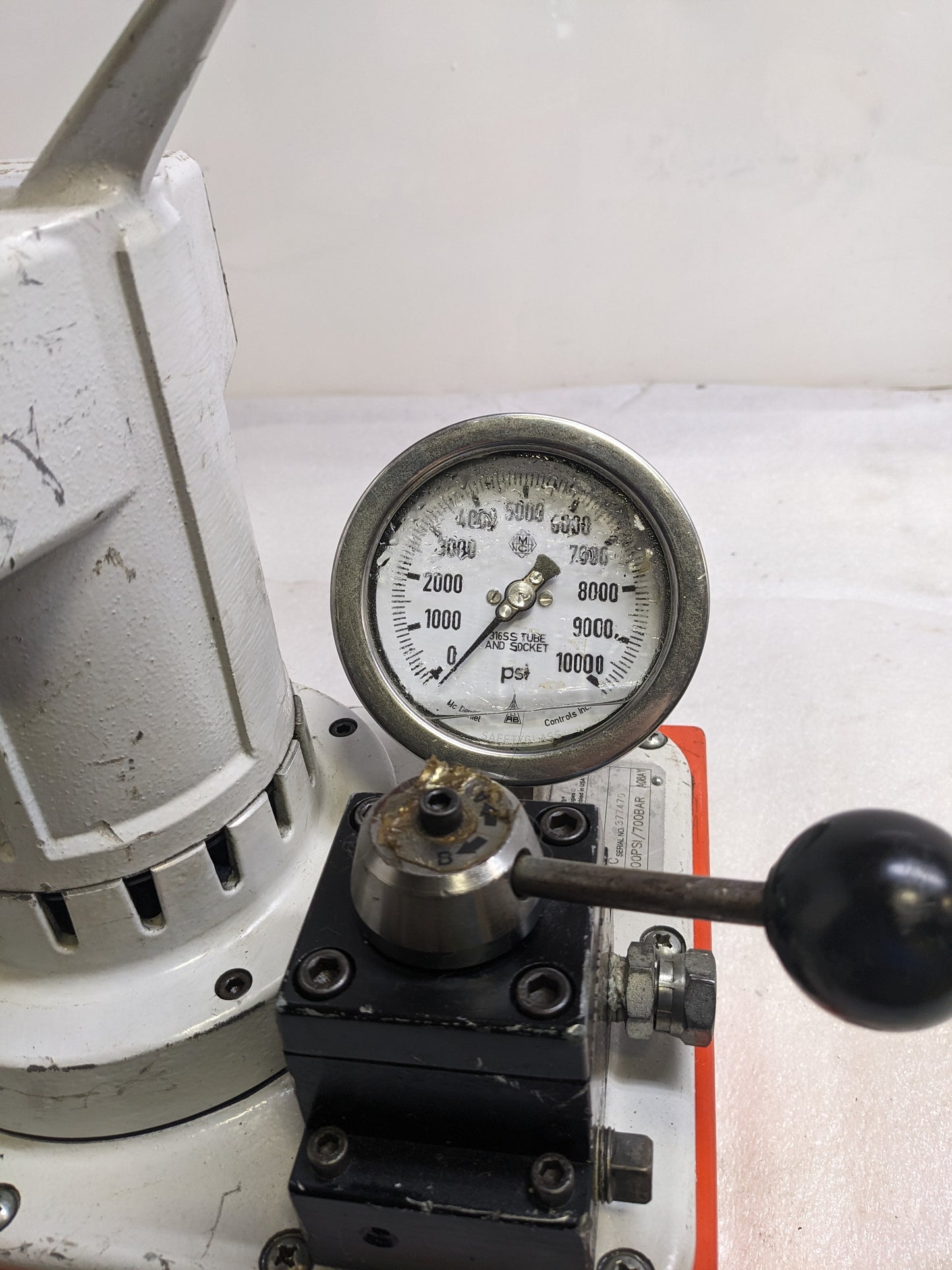 POWER TEAM 65804 SPX ELECTRIC PUMP MODEL C 110/115V 50/60HZ USED B2