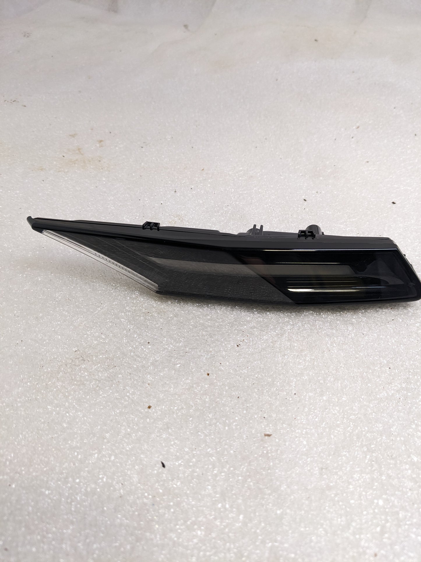 PORSCHE 9J0953042B TURN SIGNAL REPEATER RIGHT NEW R23T6