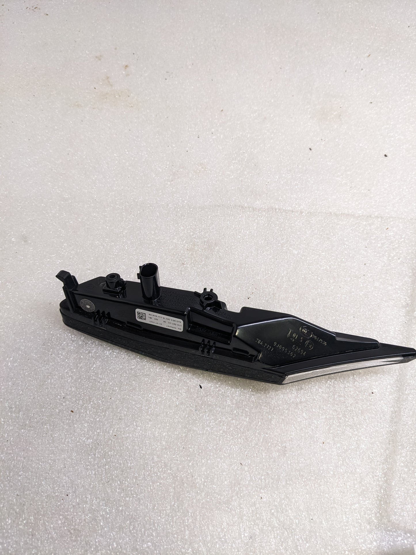 PORSCHE 9J0953042B TURN SIGNAL REPEATER RIGHT NEW R23T6