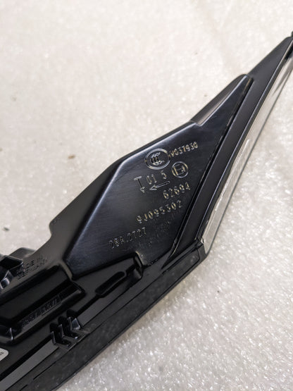 PORSCHE 9J0953042B TURN SIGNAL REPEATER RIGHT NEW R23T6