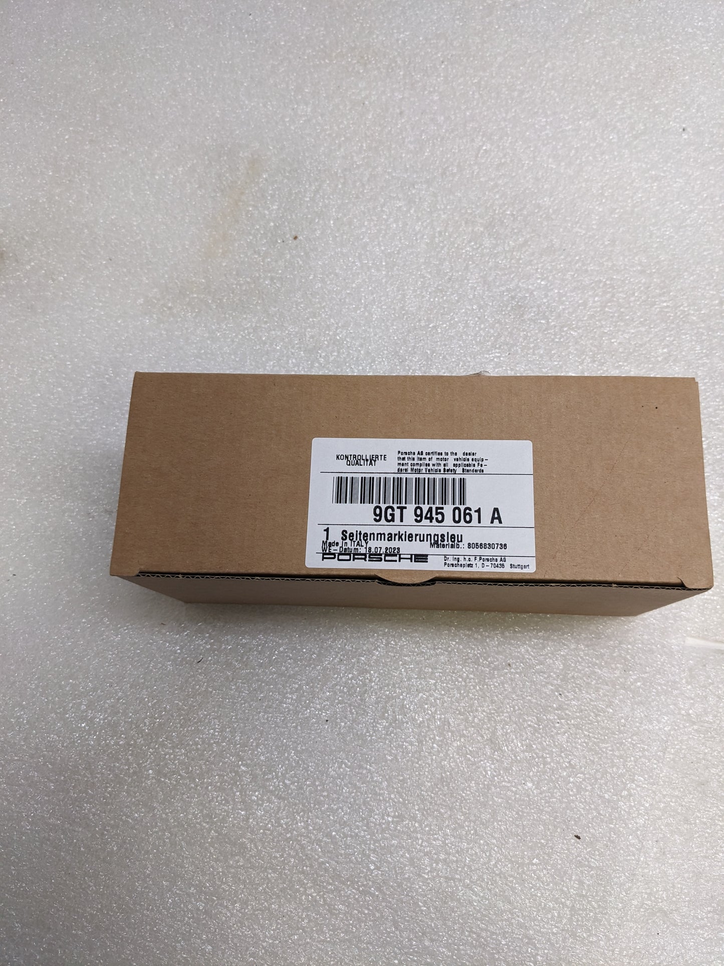 PORSCHE 9GT945061A SIDE MARKER LIGHT NEW R23T7