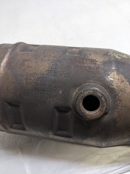 PORSCHE 99611303 CATALYTIC CONVERTER FOR 2002 PORSCHE DRIVER SIDE USED H2