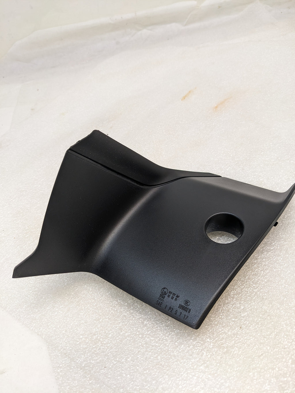 PORSCHE 9Y3945427A INNER COVER FOR 2020-2023 CAYENNE NEW R23