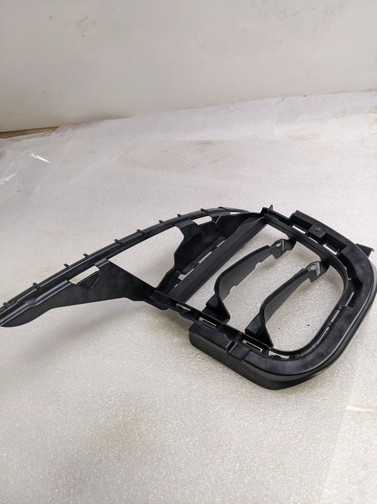 PORSCHE 95B8076811E0 OUTER GRILLE LEFT FOR 2015-2018 MACAN NEW R21