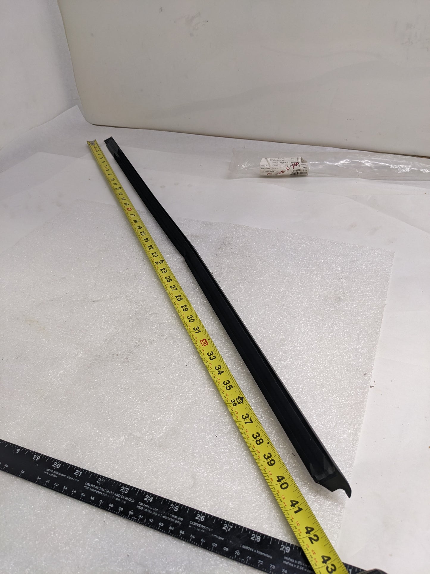 PORSCHE 98153708603 DOOR BELT MOLDING FOR 2017-2023 718 BOXSTER NEW R20