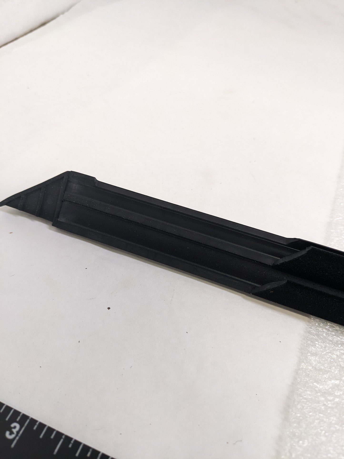 PORSCHE 98153708603 DOOR BELT MOLDING FOR 2017-2023 718 BOXSTER NEW R20