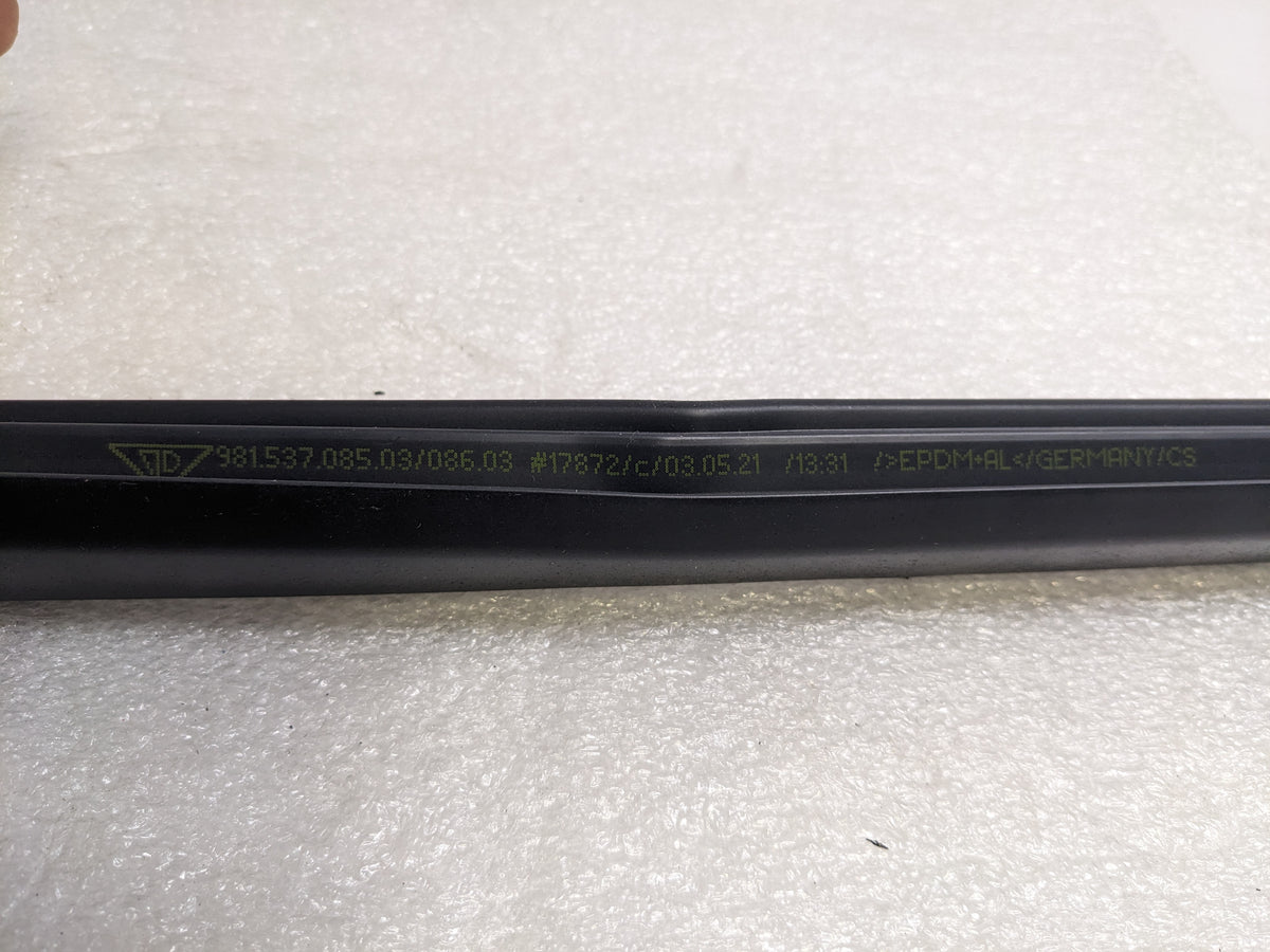 PORSCHE 98153708603 DOOR BELT MOLDING FOR 2017-2023 718 BOXSTER NEW R20