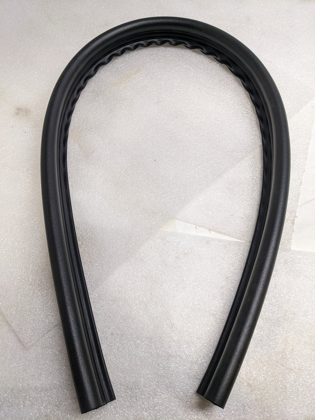PORSCHE 95882372300 COWL COVER SEAL FOR 2019-2023 CAYENNE NEW R21