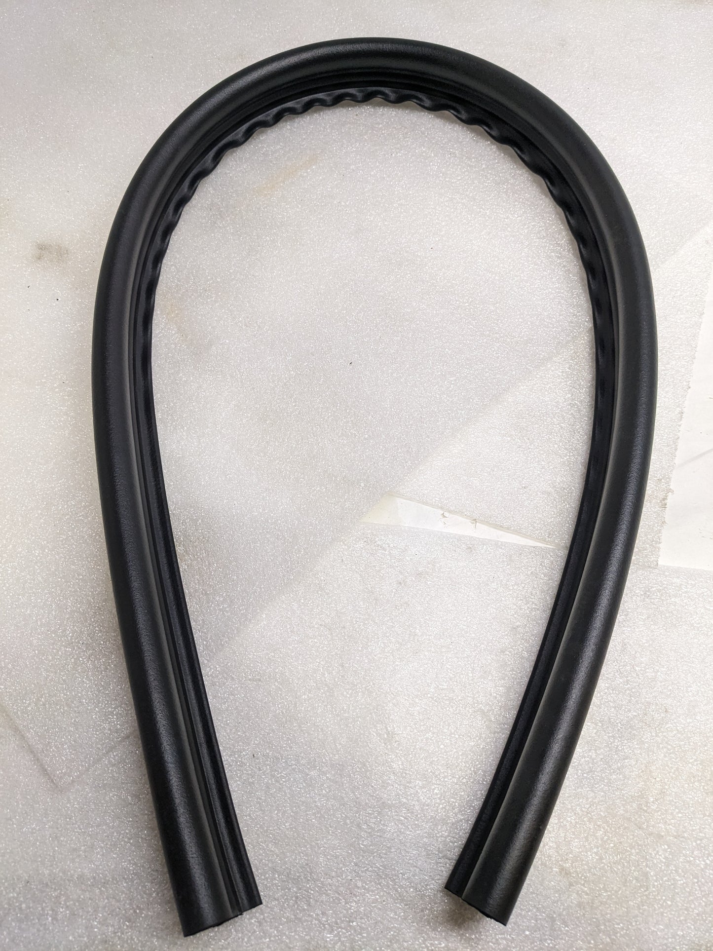 PORSCHE 95882372300 COWL COVER SEAL FOR 2019-2023 CAYENNE NEW R21